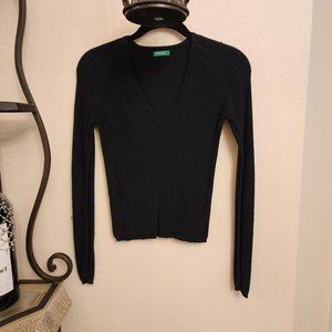 Color of Benetton V-Neck Women's Long Sleeve Ribbed Sweater Shirt - Black